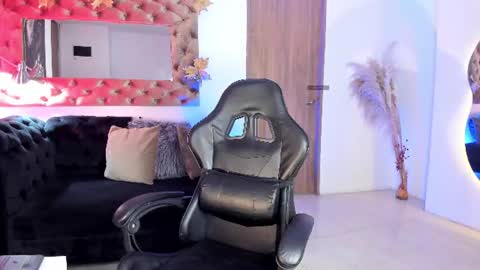          online show from June 20, 2026, 12:19 pm