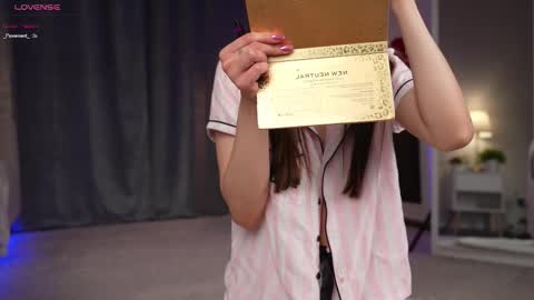 Amy  online show from October 18, 2025, 2:36 am