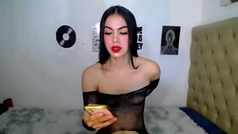 ameryhottie online show from July 15, 2026, 2:44 pm