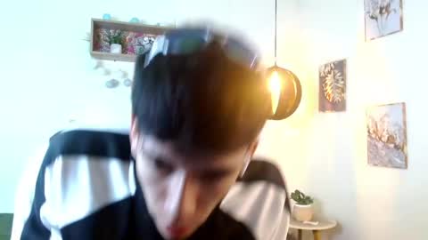Snapshot of amethystshadow chatting on April 27, 2026, 8:29 pm amethystshadow online show from April 27, 2026, 8:29 pm