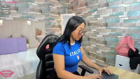 amhira_tay online show from July 8, 2026, 7:07 pm