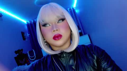 Queen Mireska online show from March 2, 2025, 1:05 pm