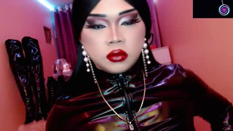 Queen Mireska online show from March 21, 2026, 4:43 pm