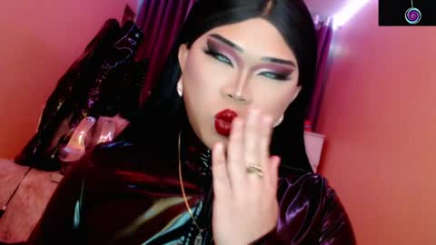 Snapshot of amiadoll chatting on May 4, 2026, 4:25 pm Queen Mireska online show from May 4, 2026, 4:25 pm