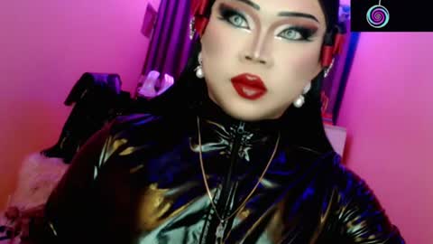 Snapshot of amiadoll chatting on June 27, 2026, 2:55 pm Queen Mireska online show from June 27, 2026, 2:55 pm