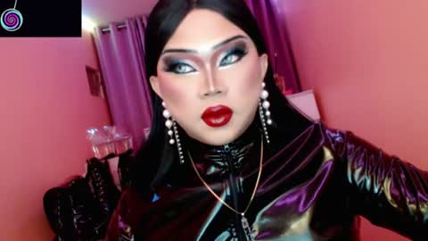 Snapshot of amiadoll chatting on July 24, 2026, 11:08 am Queen Mireska online show from July 24, 2026, 11:08 am