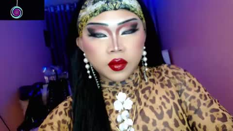 Snapshot of amiadoll chatting on July 28, 2026, 1:54 pm Queen Mireska online show from July 28, 2026, 1:54 pm