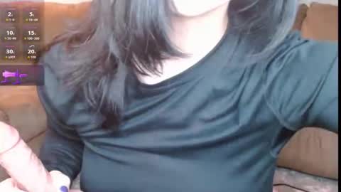 Snapshot of amilustxx chatting on May 25, 2026, 7:42 pm amilust online show from May 25, 2026, 7:42 pm