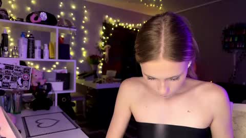 Amily online show from March 23, 2026, 3:05 pm