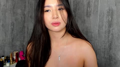 Snapshot of amina_artin chatting on December 6, 2024, 5:55 pm Amina online show from December 6, 2024, 5:55 pm