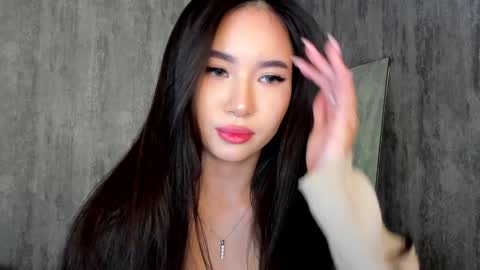 Snapshot of amina_artin chatting on December 7, 2024, 10:12 am Amina online show from December 7, 2024, 10:12 am