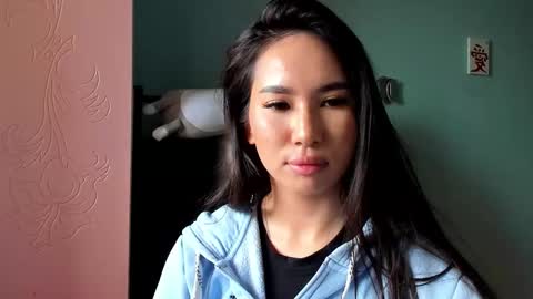 Snapshot of amina_artin chatting on September 30, 2025, 11:04 am Amina online show from September 30, 2025, 11:04 am