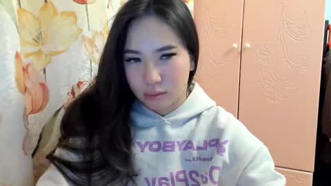 Snapshot of amina_artin chatting on October 12, 2025, 6:29 pm Amina online show from October 12, 2025, 6:29 pm