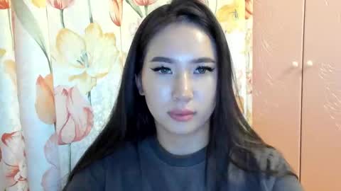 Snapshot of amina_artin chatting on October 14, 2025, 12:17 pm Amina online show from October 14, 2025, 12:17 pm