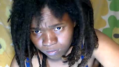 aminah01 online show from December 1, 2025, 6:29 am