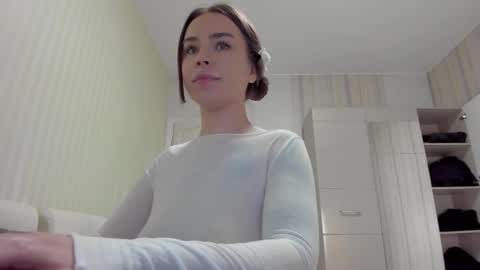 Snapshot of aminaswan_ chatting on May 21, 2026, 9:44 pm Kristina online show from May 21, 2026, 9:44 pm