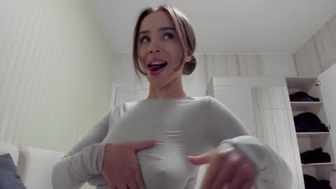 Snapshot of aminaswan_ chatting on June 26, 2026, 10:14 pm Kristina online show from June 26, 2026, 10:14 pm