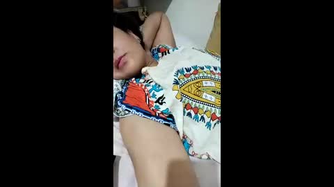 amira2025 online show from May 10, 2026, 6:13 pm