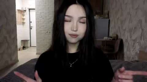 Snapshot of amiyulo chatting on July 17, 2026, 5:40 pm Milana online show from July 17, 2026, 5:40 pm