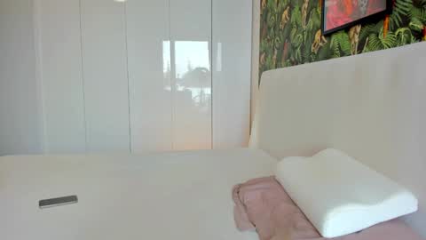 Amy online show from September 10, 2025, 9:53 am