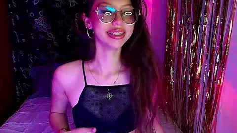 Snapshot of ammeliejoy chatting on November 5, 2025, 12:21 am Ammelie online show from November 5, 2025, 12:21 am