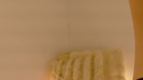 ammellia_x online show from July 15, 2026, 4:51 am