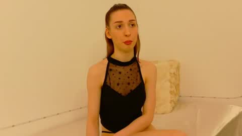 ammellia_x online show from July 24, 2026, 5:38 am