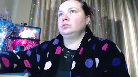 amorelara online show from February 1, 2026, 6:34 am