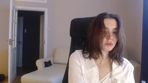 miss unforgettable online show from February 19, 2025, 6:44 am