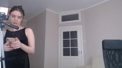 miss unforgettable online show from March 5, 2025, 11:06 am