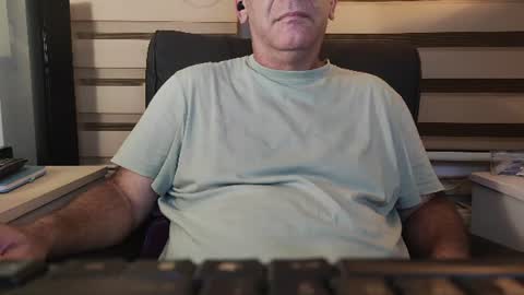 AmorLin online show from August 3, 2026, 11:19 pm