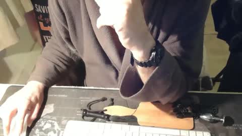 amslave4f online show from January 8, 2026, 9:22 am