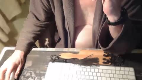 amslave4f online show from February 25, 2026, 11:03 pm