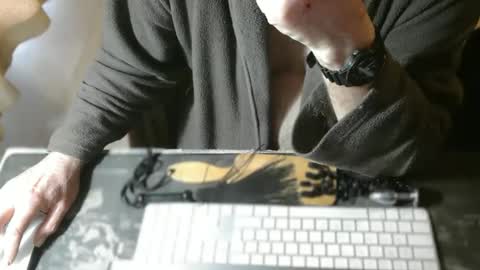 amslave4f online show from May 2, 2026, 6:29 am