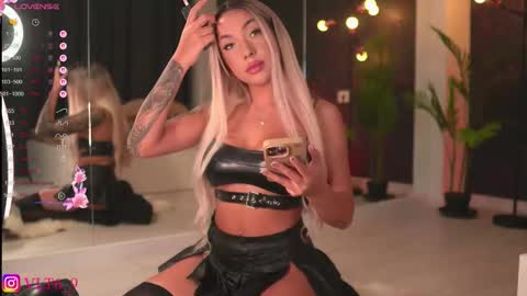    -------------   online show from September 22, 2025, 10:45 pm