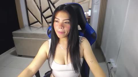 Amy95 a online show from November 19, 2025, 7:58 pm