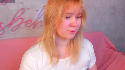 Snapshot of amy_kimberlly chatting on September 12, 2025, 12:22 am Amy online show from September 12, 2025, 12:22 am