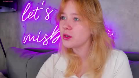 Snapshot of amy_kimberlly chatting on September 26, 2025, 12:03 am Amy online show from September 26, 2025, 12:03 am