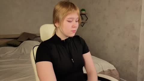 Snapshot of amy_kimberlly chatting on November 14, 2025, 11:57 pm Amy online show from November 14, 2025, 11:57 pm