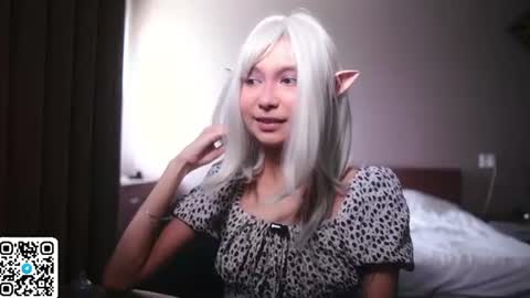 Snapshot of amy_peachy chatting on July 5, 2026, 3:23 am Amy online show from July 5, 2026, 3:23 am