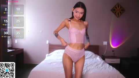 Snapshot of amy_peachy chatting on July 9, 2026, 4:27 am Amy online show from July 9, 2026, 4:27 am