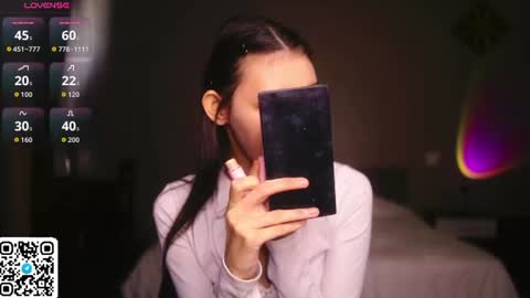 Snapshot of amy_peachy chatting on July 19, 2026, 4:49 am Amy online show from July 19, 2026, 4:49 am