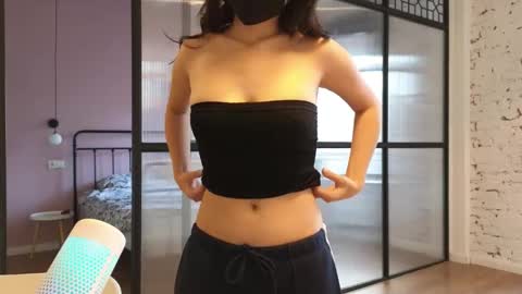 girl next door named Amy online show from February 21, 2025, 2:06 pm