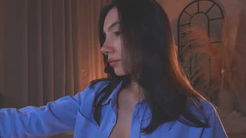 Amy Armstrong online show from October 1, 2025, 1:00 am