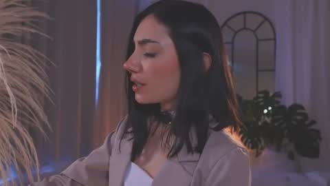 Amy Armstrong online show from November 13, 2025, 9:14 pm