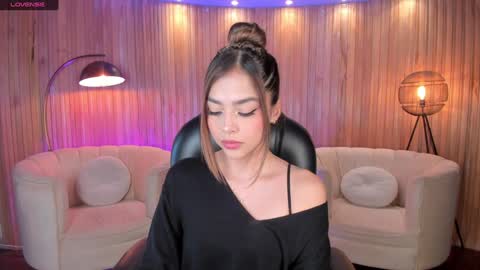 Amy  online show from December 6, 2024, 6:28 pm