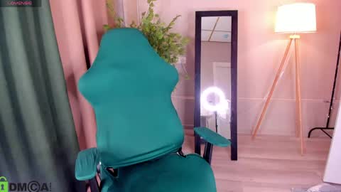 Snapshot of amydesiree chatting on June 3, 2026, 5:40 pm Amy online show from June 3, 2026, 5:40 pm