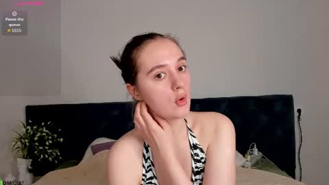 Snapshot of amydesiree chatting on July 3, 2026, 1:45 am Amy online show from July 3, 2026, 1:45 am
