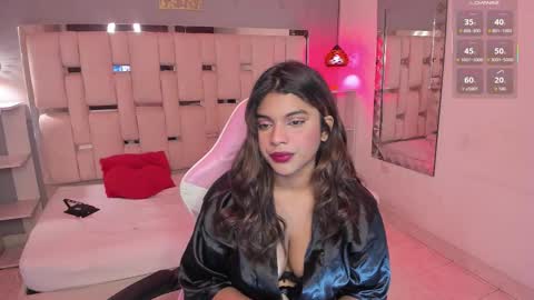 amyevan_ online show from December 3, 2025, 9:35 pm