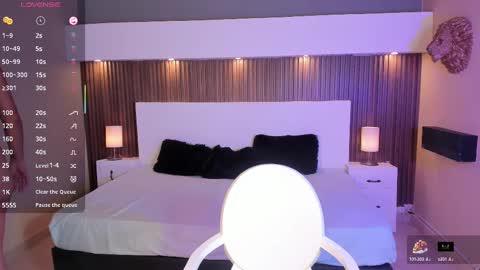 Snapshot of amyjohnsonn chatting on September 12, 2025, 11:43 am amyjohnsonn online show from September 12, 2025, 11:43 am